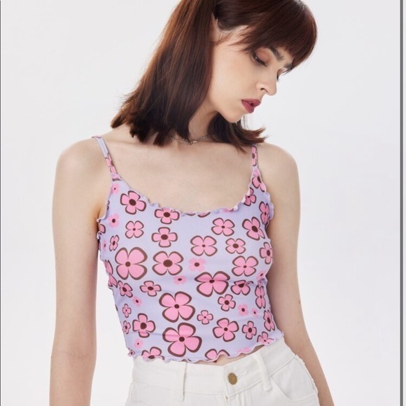 Shein women’s medium lettuce trim floral rib knit cami crop top - Picture 2 of 7